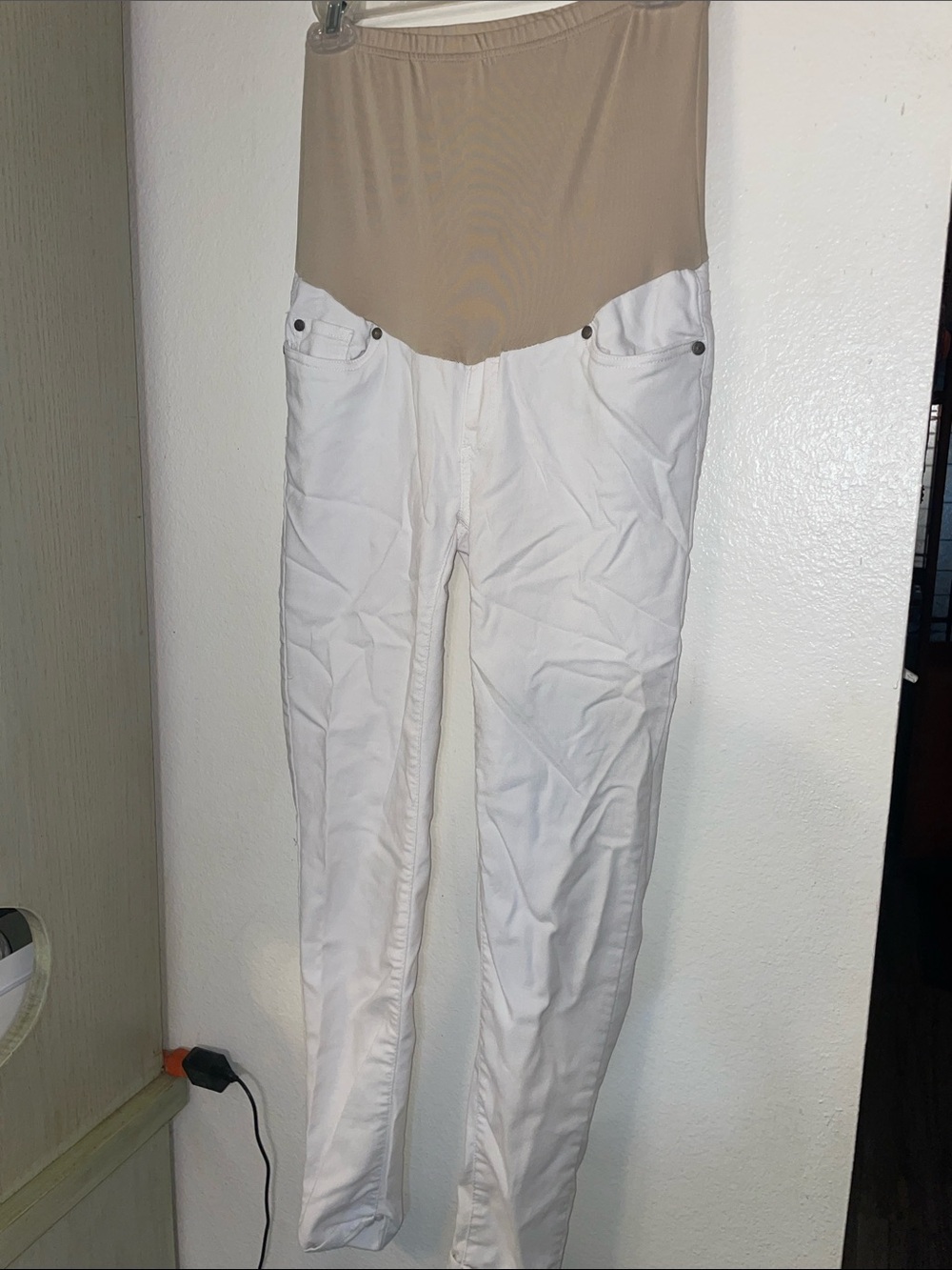 Oh! Mamma White Skinny Maternity Jeans with Beige Support Panel - Slim Fit